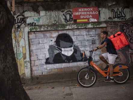 Bolsonaro vindt ophef over corona nog steeds hysterie