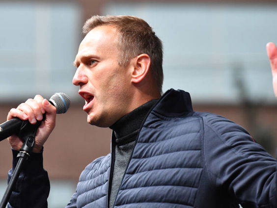 Zit het Kremlin achter aanval op oppositieleider Navalny?