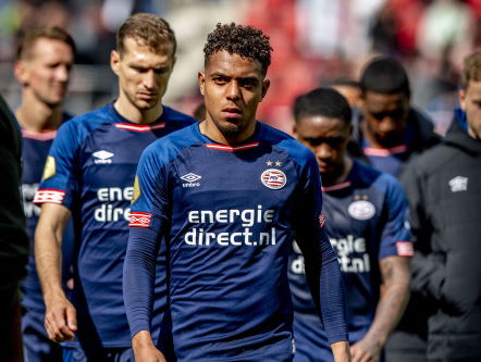 PSV: met lege handen