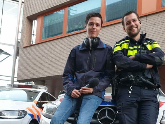 Waarom ben jij ook wakker? De politie!