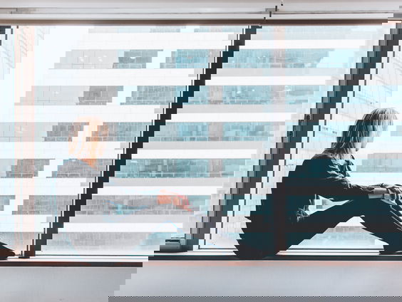 Stand.nl: Er moet een boete komen voor mensen die zich niet aan de quarantaineregels houden