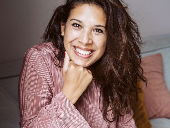 Slotzin: het nieuws in woordkunst door Esmay Usmany