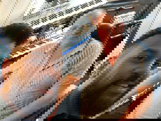 Als groepje 's avonds de straat op tegen onveiligheid in de buurt: Harry gaat weer op pad