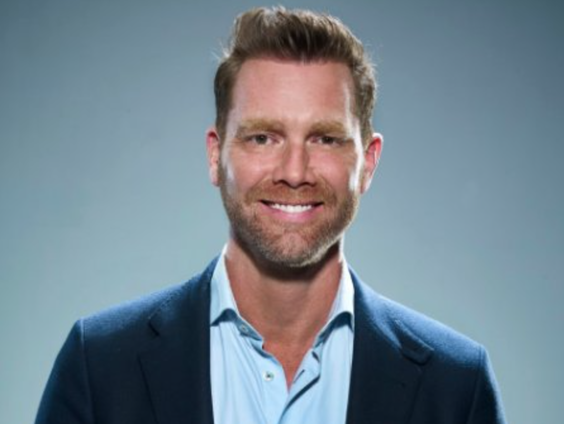 Sipke Jan Bousema over het hijsen van de regenboogvlag op het provinciehuis van Friesland