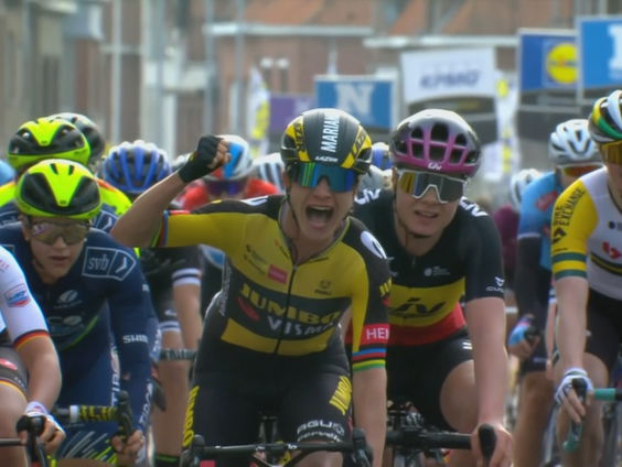 Marianne Vos wint Gent-Wevelgem