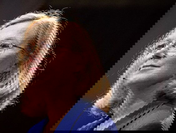 Kees Boonman werpt een blik op Sigrid Kaag