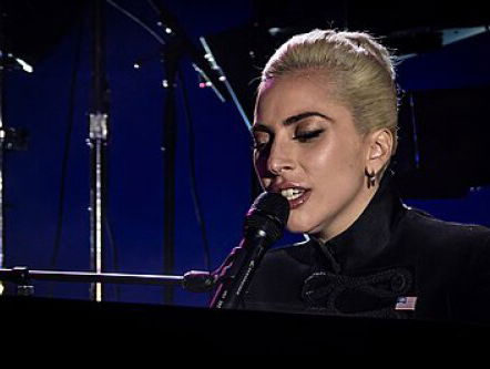 Lady Gaga, hitzangeres of activiste?