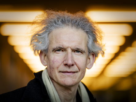 Nachoem Wijnberg krijgt P.C. Hooft-prijs 2018 voor poëzie