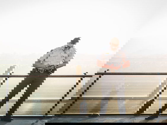 Wie is verantwoordelijk voor de beveiliging van journalisten en BN'ers?