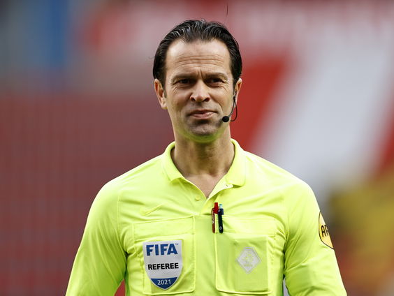 Nijhuis: 'Heb geen handen geschud met Schmidt'