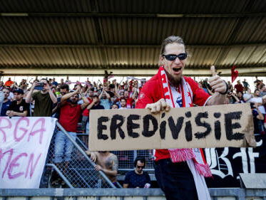 Euforie bij Emmense fans: 'Dit alles is in één woord: Fantastisch'
