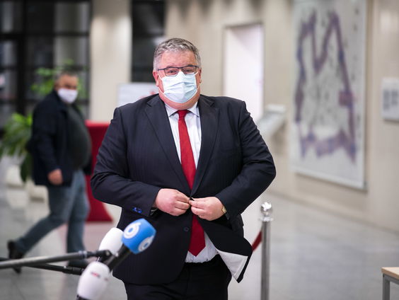 Veiligheidsberaad wil dat er nu strenger gehandhaafd wordt op de coronamaatregelen