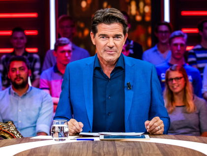 Slag om de kijkcijfers: welke talkshow heeft een vliegende start?