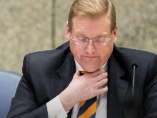 Den Haag Vandaag: Van der Steur stapt op