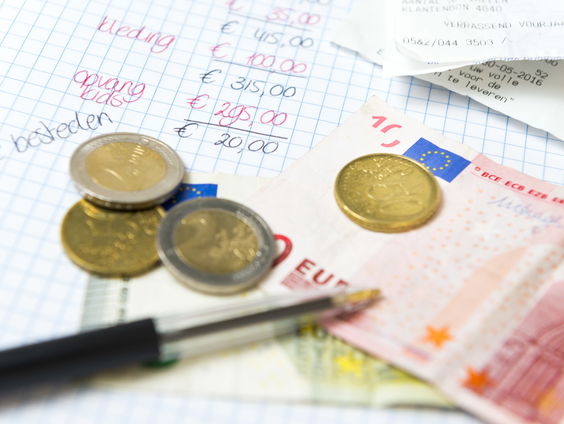 Cao-overleg, veel werkenden wachten nog op loonsverhoging