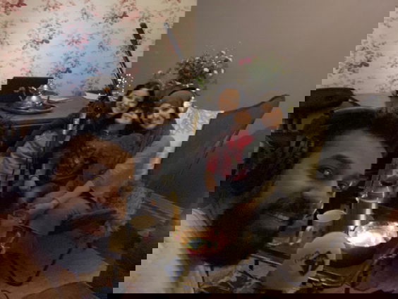 Fatima hoopt dat de scholen snel weer open mogen