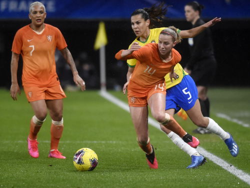 Oranje experimenteert in Valenciennes