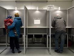 'De verkiezingen moeten een half jaar worden uitgesteld'