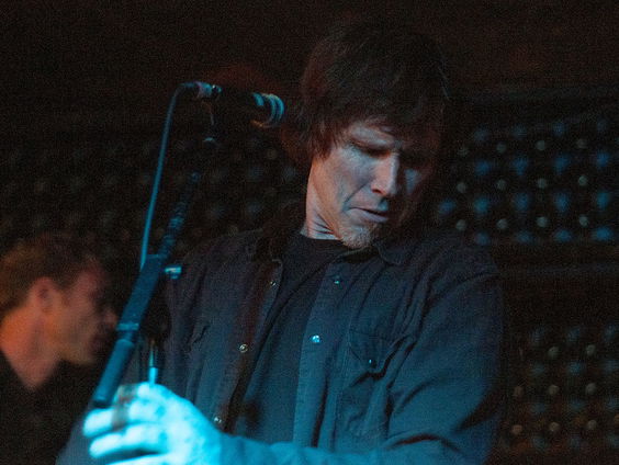 In het boek Sing Backwards and Weep is Mark Lanegan goudeerlijk over zijn turbulente leven