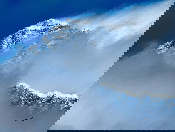 De Mount Everest is bijna een meter hoger dan voorheen