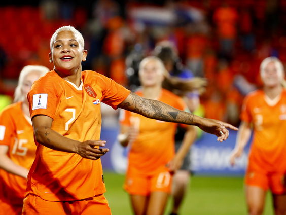 Van de Sanden verruilt Olympique Lyonnais voor VfL Wolfsburg