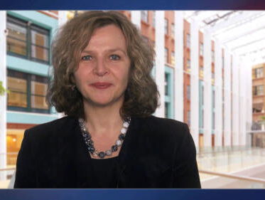 Minister Edith Schippers houdt een lekenpreek in Baarn over hoe we met elkaar omgaan