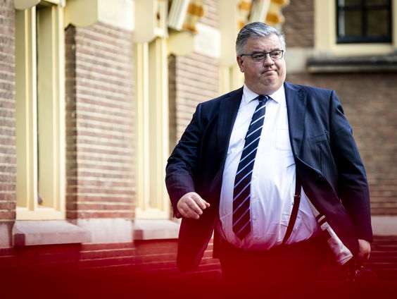 Hubert Bruls: maak briefstemmen eventueel voor het hele land mogelijk