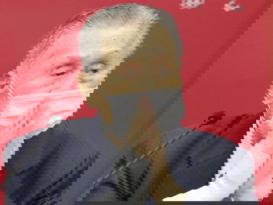 'Na aanhoudende kritiek stapt 'vrouwonvriendelijke' baas Spelen in Tokio op'