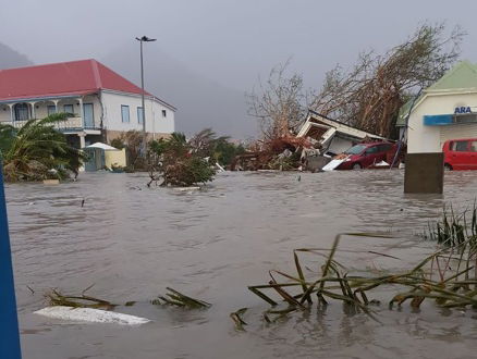 Orkaan Irma richt grote schade aan op Sint Maarten