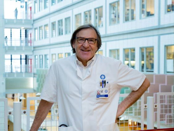 Arts Hoepelman hoopvol: 'Met antigeen-test kunnen we snel weer veilig topsport bedrijven'