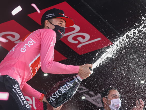 Sunweb wint de Giro niet, maar heeft gouden toekomst