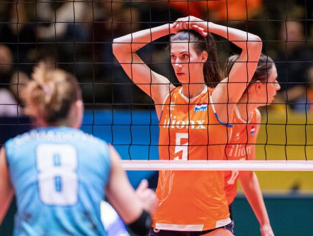 Volleybalster De Kruijf terug uit zwaar getroffen Italië: 'In opwelling een piano gekocht'