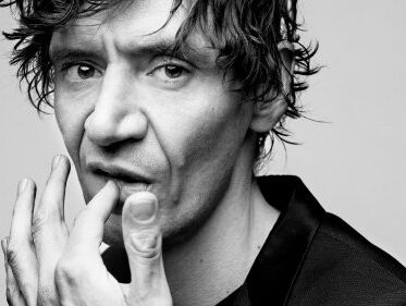 Peter Buwalda onderzoekt de voetangels van ambitie en familiebanden