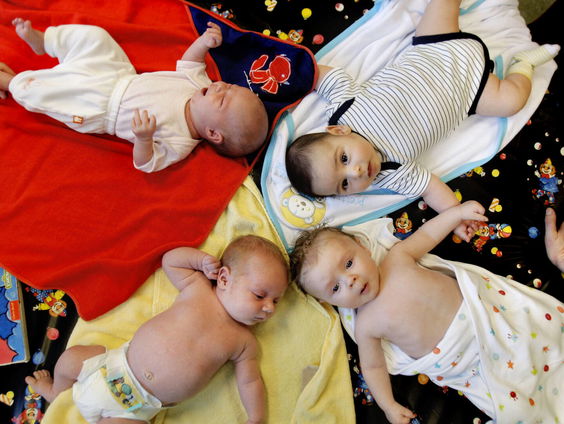 Wat zijn de gevolgen voor baby's van het drinken uit plastic flesjes?