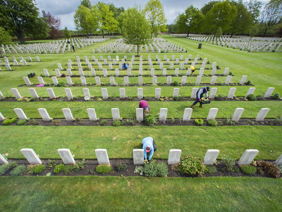 Terug naar Toen: het overlijden van Miep Gies (2010)
