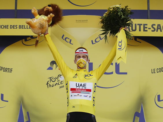 Tour-reportage: Familie en fanclub hopen op nieuwe tourzege van Pogacar