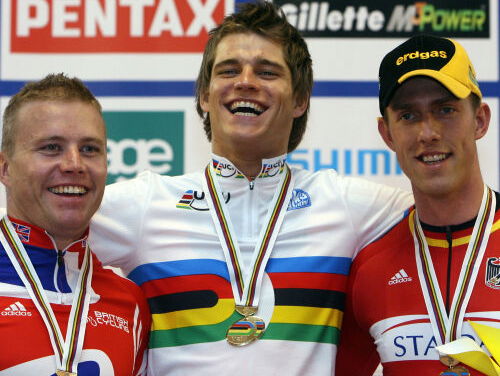 Terug naar 16 april 2006: Theo Bos pakt tweede wereldtitel op de sprint