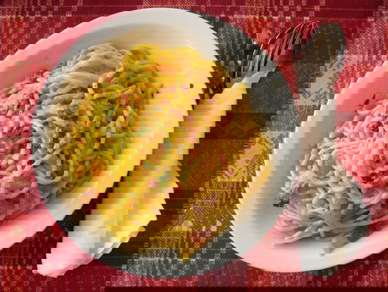 Frisbusters! - In Pasta Carbonara hoort toch geen kookroom?!