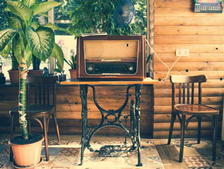 100 jaar radio met conservator van Beeld en Geluid Bas Agterberg