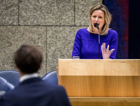 Stand.nl: Het bindend referendum moet er komen