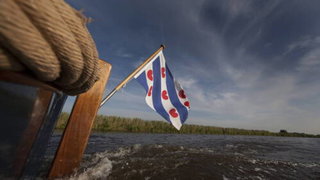 Het skûtsjesilen in het Friese Eernewoude was vandaag extra spannend voor h ...