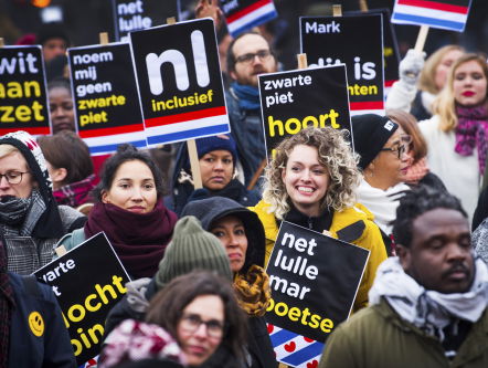 Manifestatie tegen Zwarte Piet in Dokkum