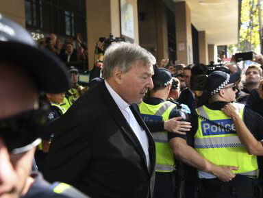 Voormalige nummer drie van Vaticaan moet terechtstaan voor misbruik