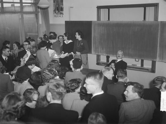 Uur 1: middelbaar onderwijs op de schop, de genocide op Banda, Lord Byron en de Grieken OVT 25-04-2021