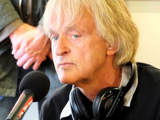 Chansonnier Dave is blij met de heropening van Eiffeltoren