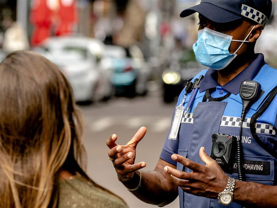 Stand.nl: De coronaboete moet omlaag