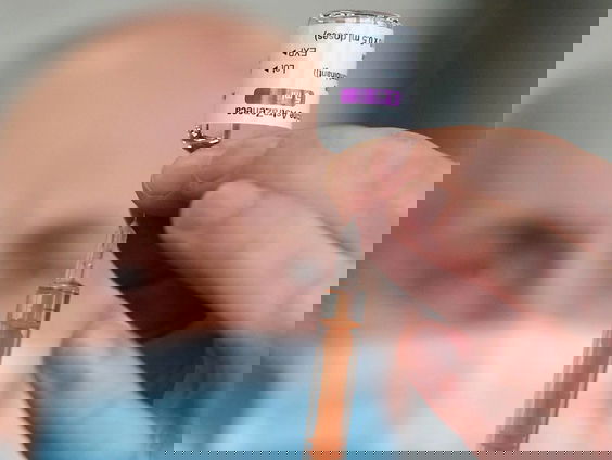 Gezondheidsraad adviseert: zet vaccin AstraZeneca eerst in bij 60- tot 65-jarigen