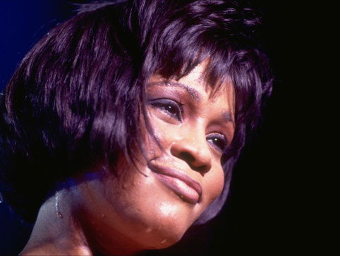 Recensie van WHITNEY