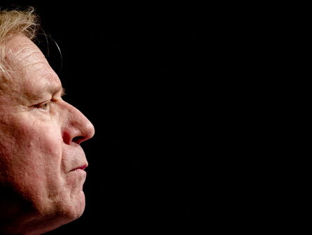 De Hoop Scheffer: nieuw kabinet moet minstens vier miljard per jaar extra uitgeven aan defensie