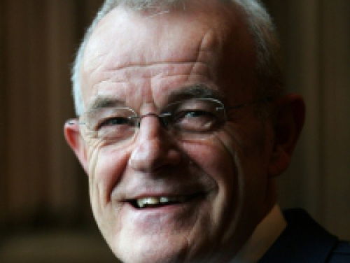 'Politieagenten met dubbel paspoort soms ontslagen'